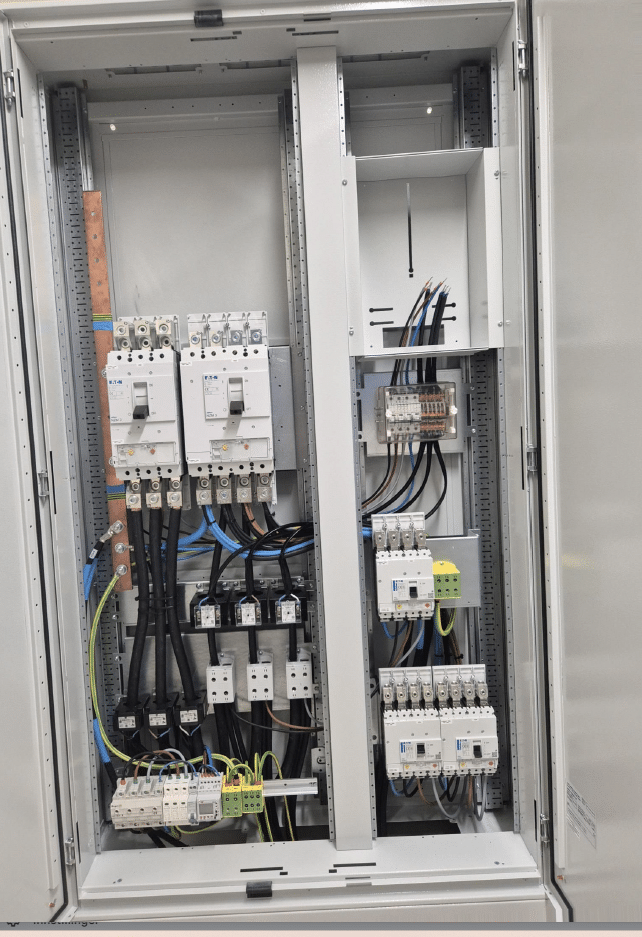 630 A main distribution board with top cable entry and PEN split – Elskap AS