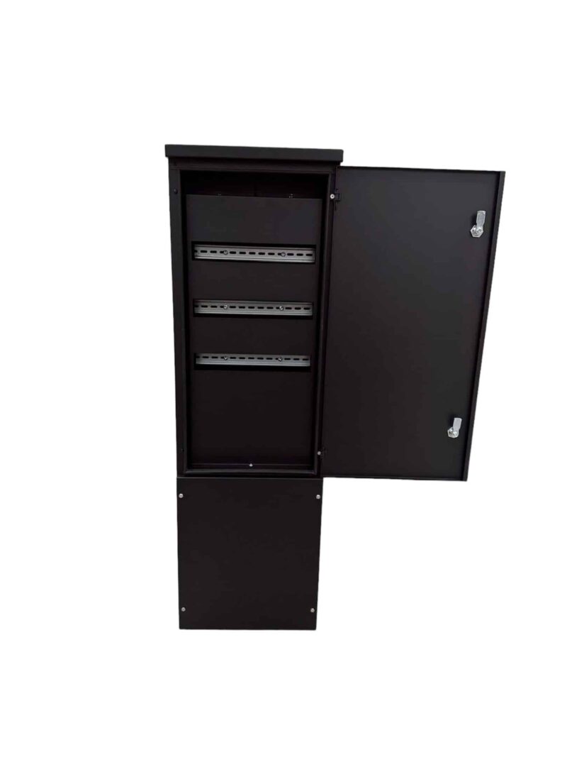 Modulært tilknytningsskap / fordelingsskap opptil 51 moduler (NEK 399) 3 Modulært tilknytningsskap 3x17 moduler for utendørs bruk iht NEK 399